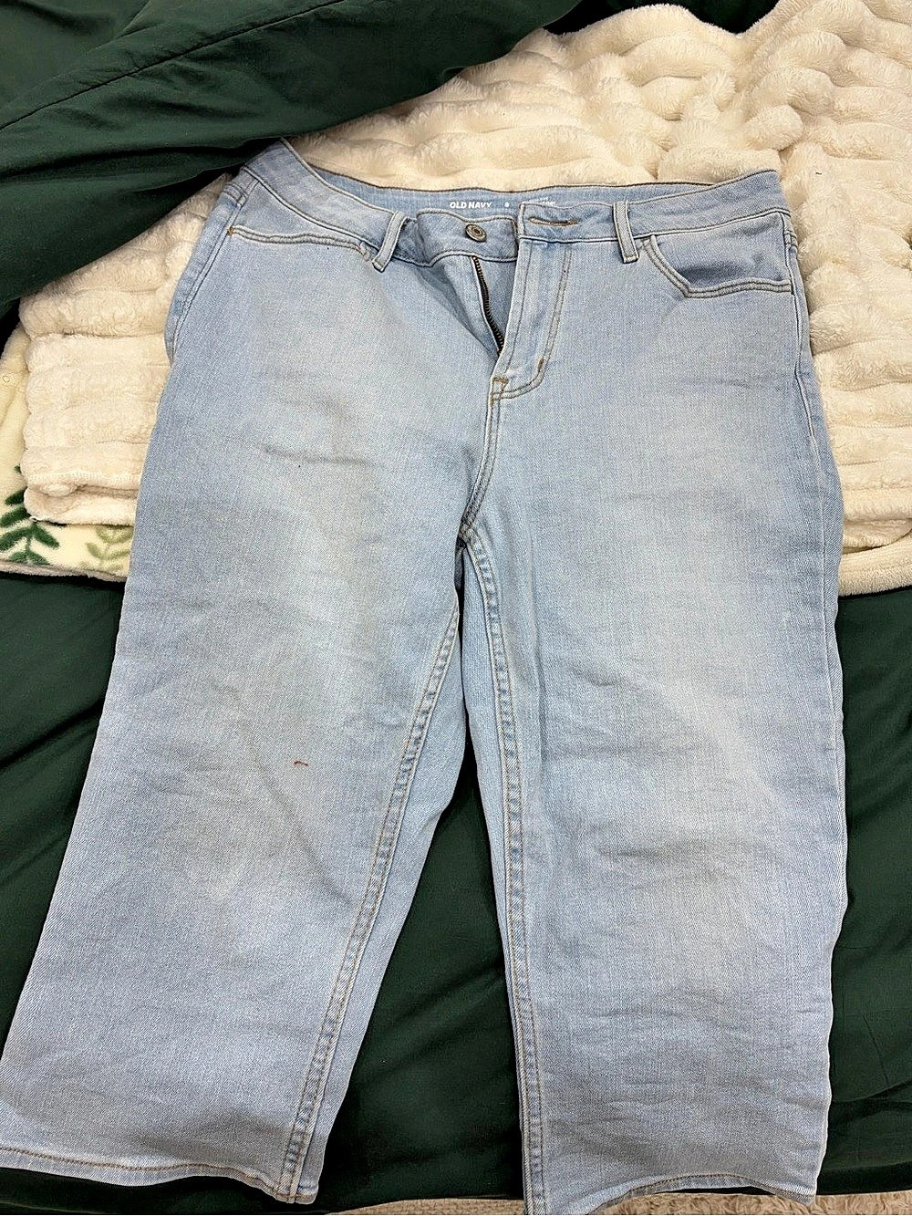 OLD NAVY High-Waisted Wow Capri Jeans Straight Leg Jeans in Blue Size 8